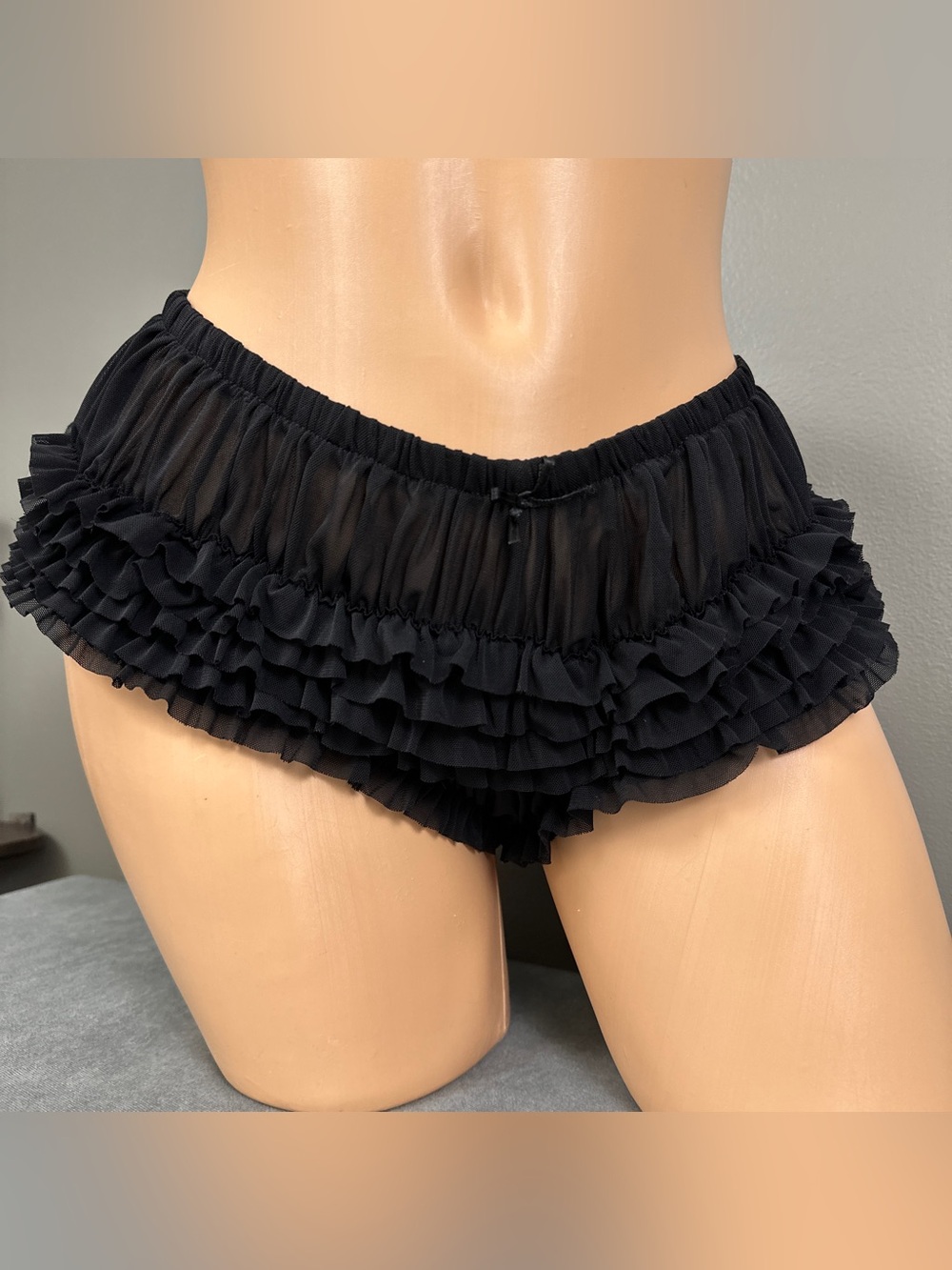 Torrid Black Rumba Ruffle Panty Size 4 Plus Size Pin Up Lingerie 4X Panties - Picture 3 of 8